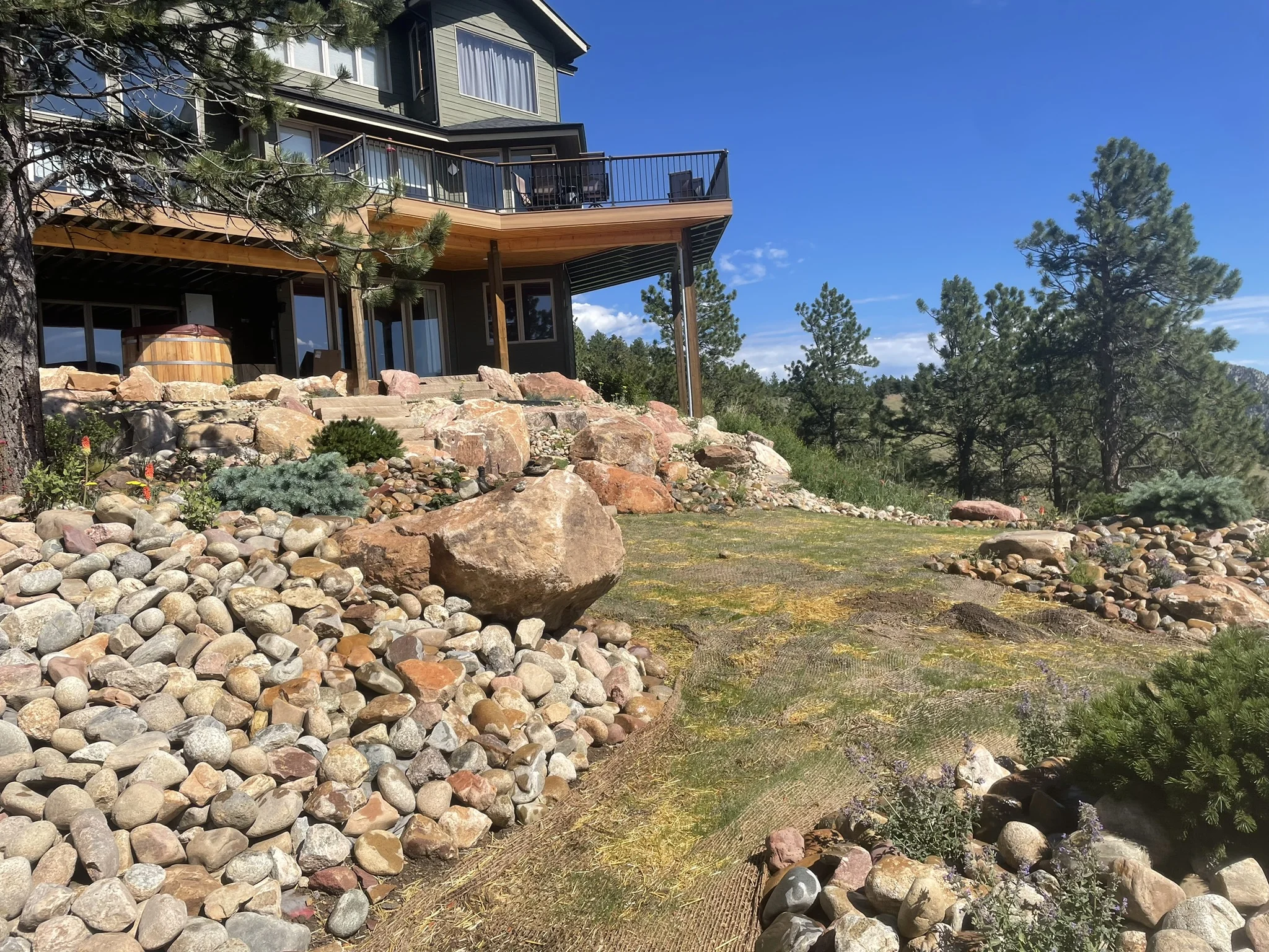 Blue Mountain Stone and Leaf Landscaping