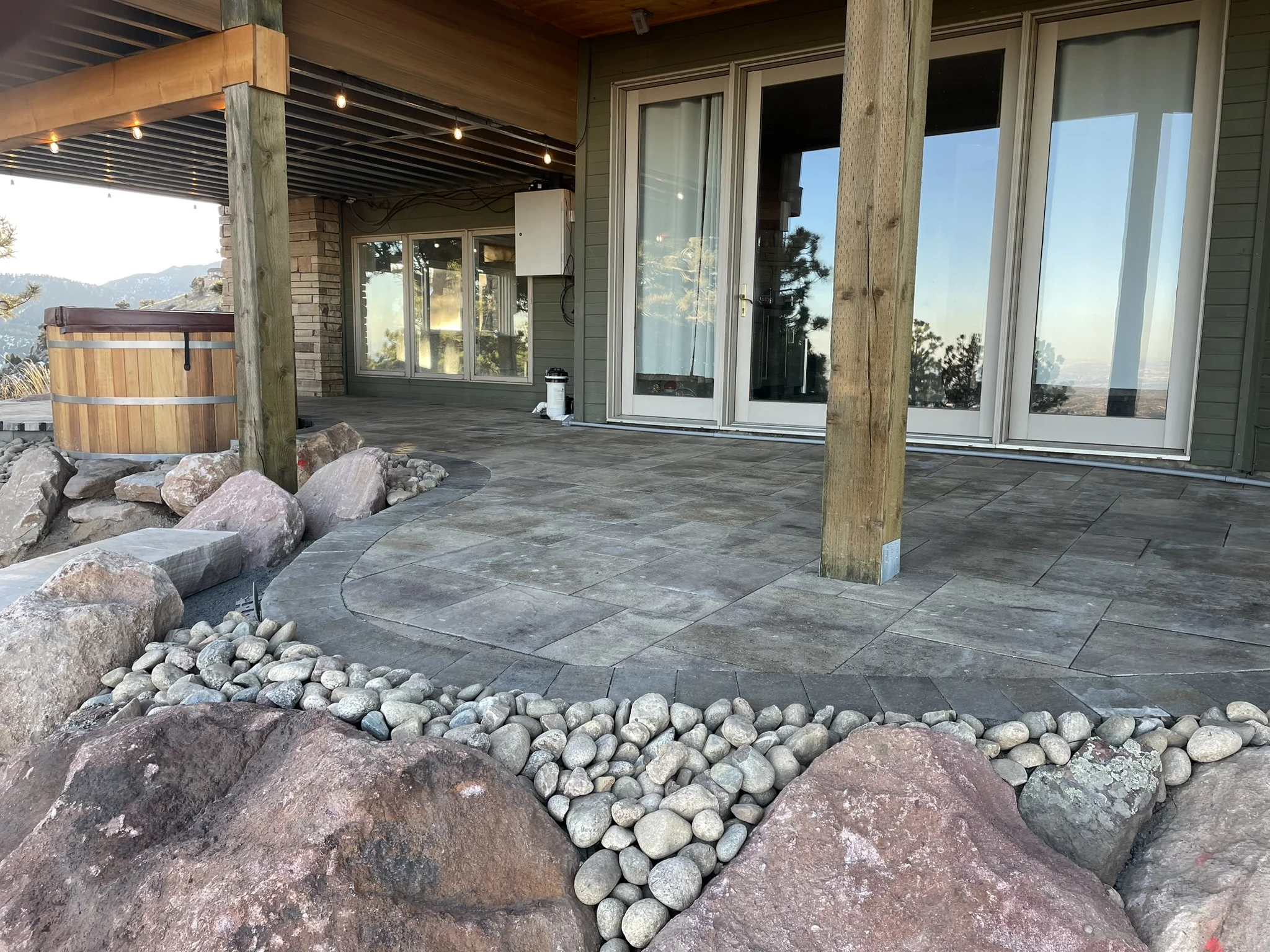 Blue Mountain Stone and Leaf Landscaping