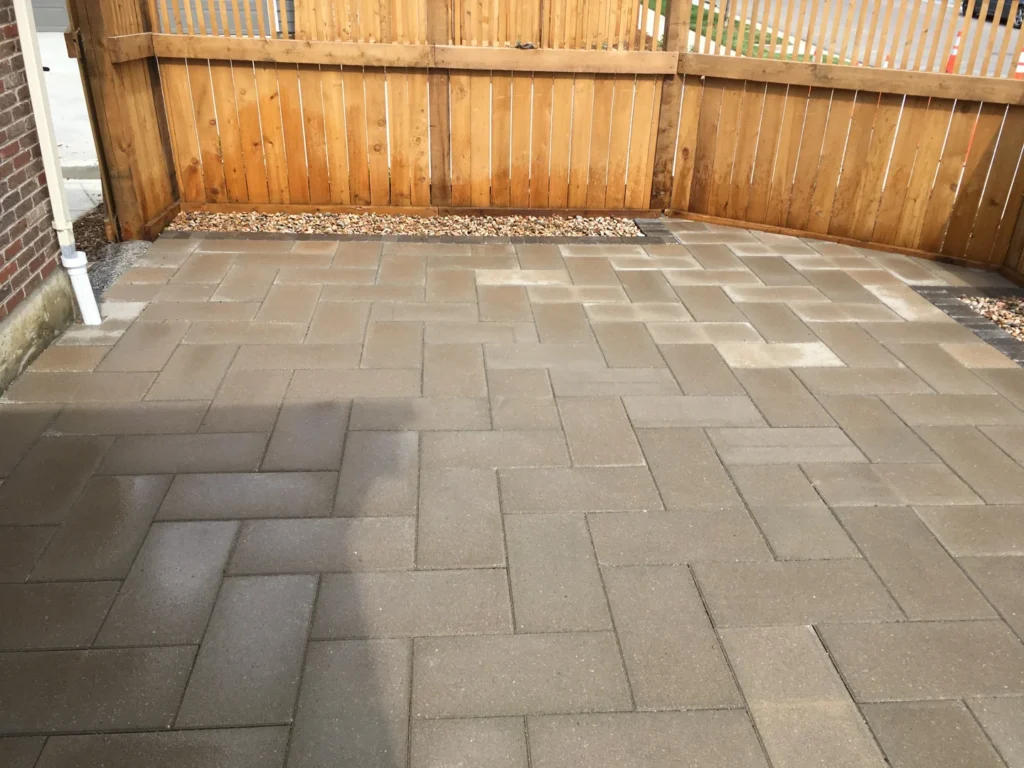 Boulder fencing styles