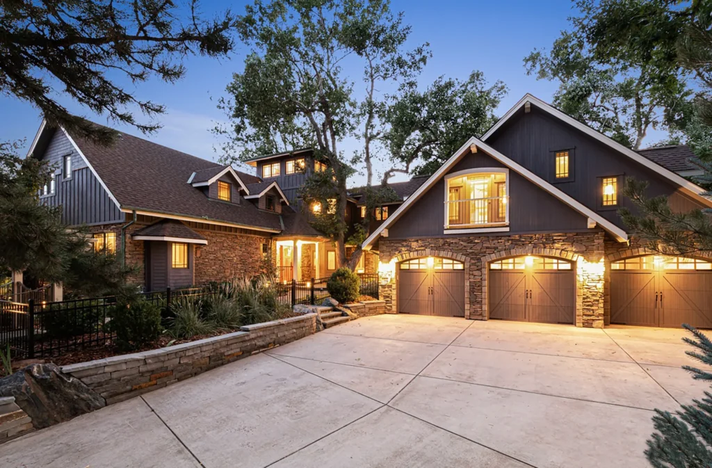 Wilson Court Stone & Leaf Landscaping