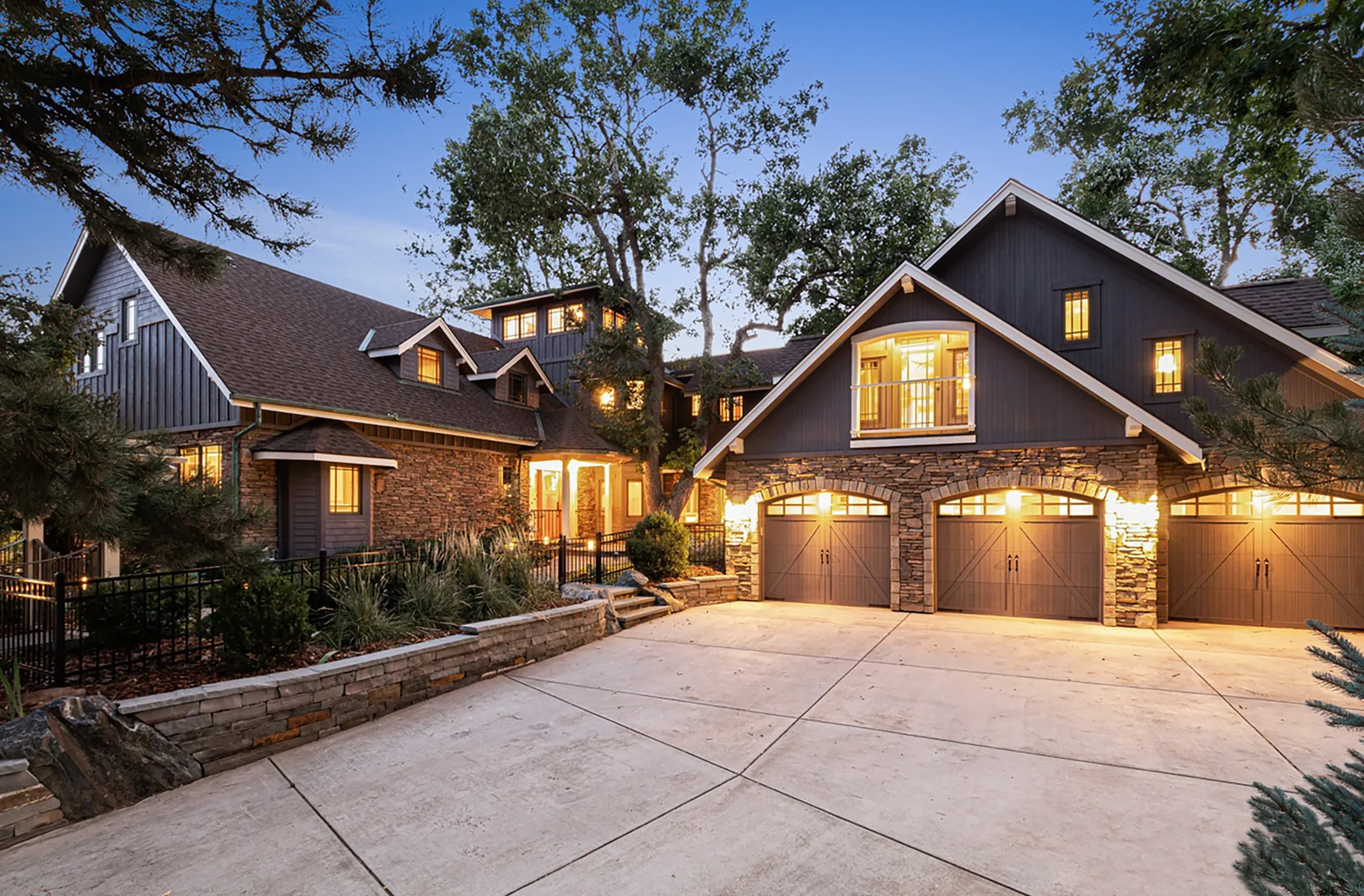 Wilson Court Stone & Leaf Landscaping