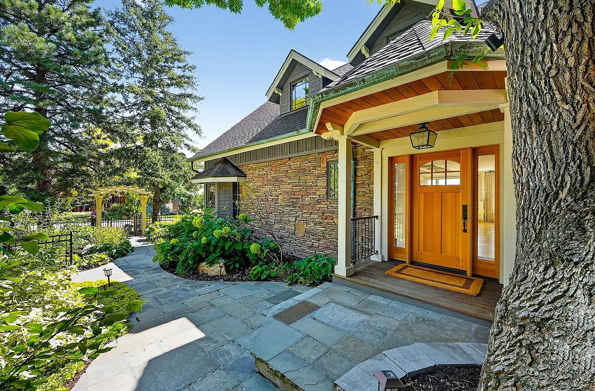 Wilson Court Stone & Leaf Landscaping