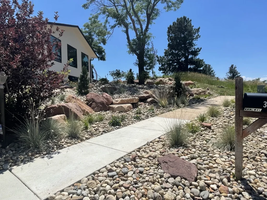 seasonal boulder landscape design
